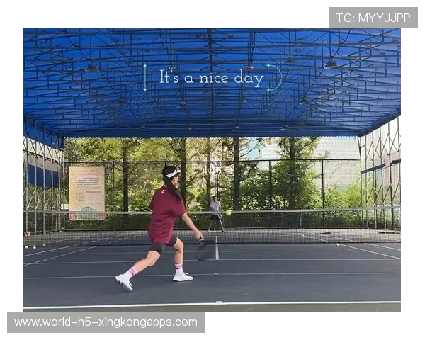 网球选手家庭训练法成网红打卡点