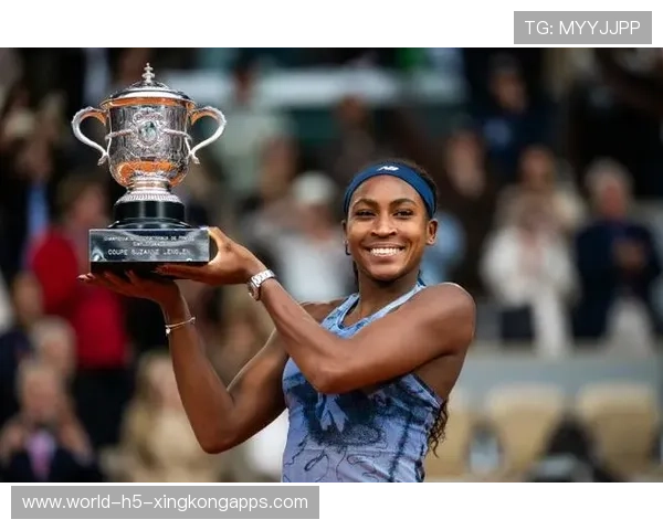 WTA年终总决赛:2-0,萨巴伦卡送蛋横扫鲍里妮,还激活一致命武器,萨巴伦卡总奖金 WTA年终总决赛:2-0,萨巴伦卡送蛋横扫鲍里妮,还激活一致命武器,萨巴伦卡总奖金