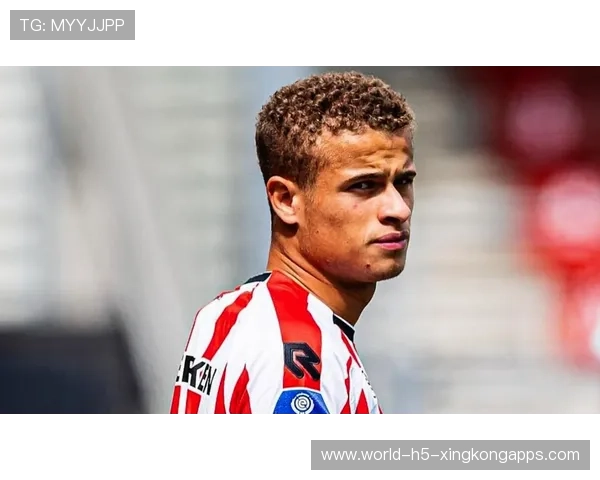 球员在欧冠赛后分享训练细节为职业精神典范,欧冠本队青训 球员在欧冠赛后分享训练细节为职业精神典范,欧冠本队青训